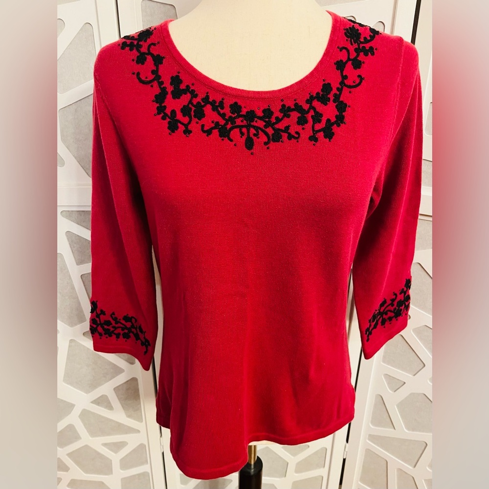 Croft & Borrow Women’s Pretty Red Light Weight Spring Sweater w/Size Small